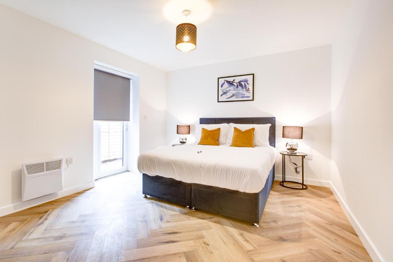 Hybrid Resi - Mitcham Close To Tooting And Wimbledon מראה חיצוני תמונה