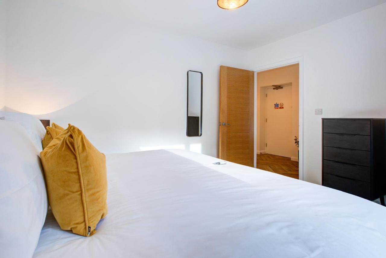 Hybrid Resi - Mitcham Close To Tooting And Wimbledon מראה חיצוני תמונה