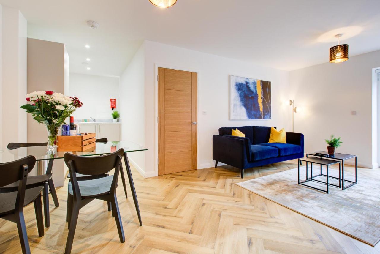 Hybrid Resi - Mitcham Close To Tooting And Wimbledon מראה חיצוני תמונה