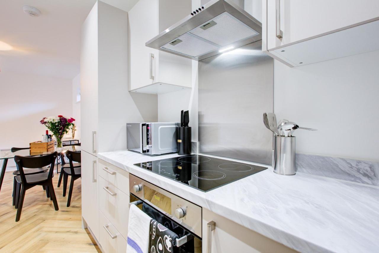 Hybrid Resi - Mitcham Close To Tooting And Wimbledon מראה חיצוני תמונה