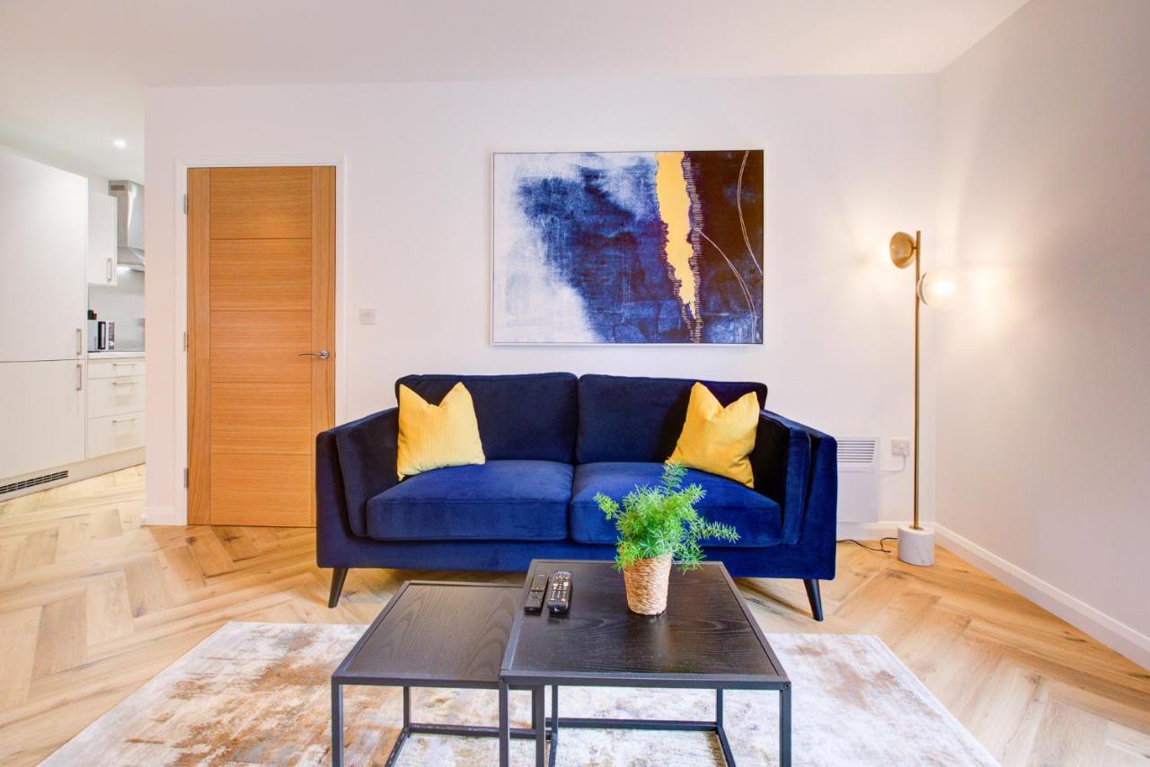 Hybrid Resi - Mitcham Close To Tooting And Wimbledon מראה חיצוני תמונה